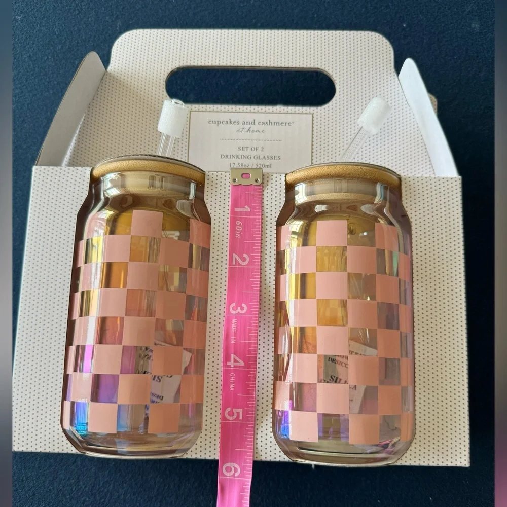CUPCAKE & CASHMERE at HOME! Gorgeous checkered reusable glasses w/glass straws!